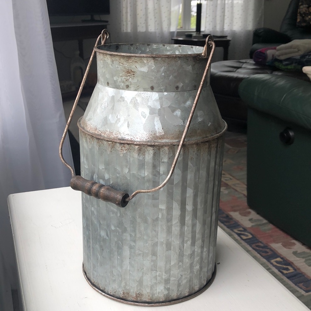 Galvanized Metal Holder